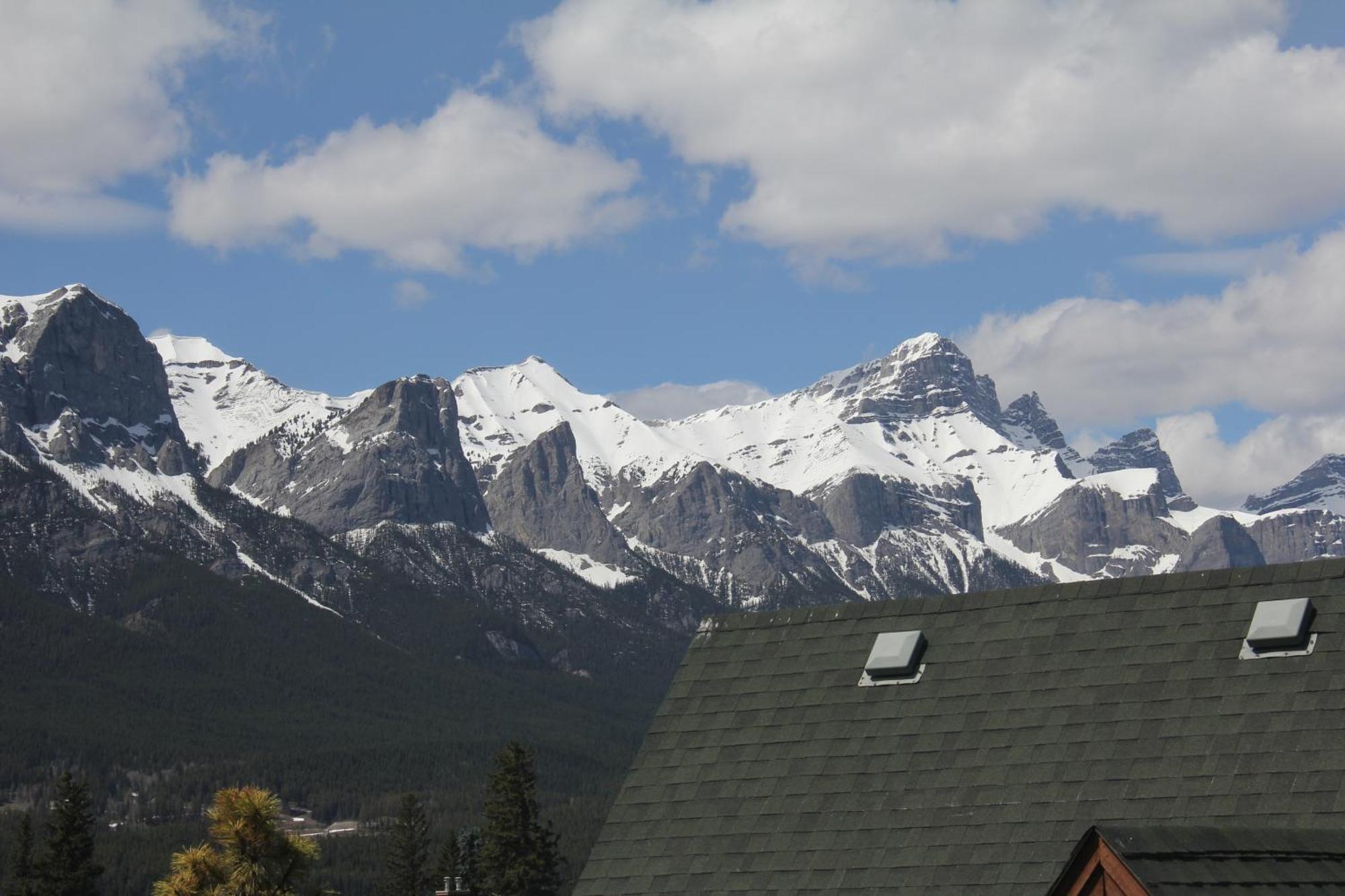 Windtower Lodge - Канмор Экстерьер фото